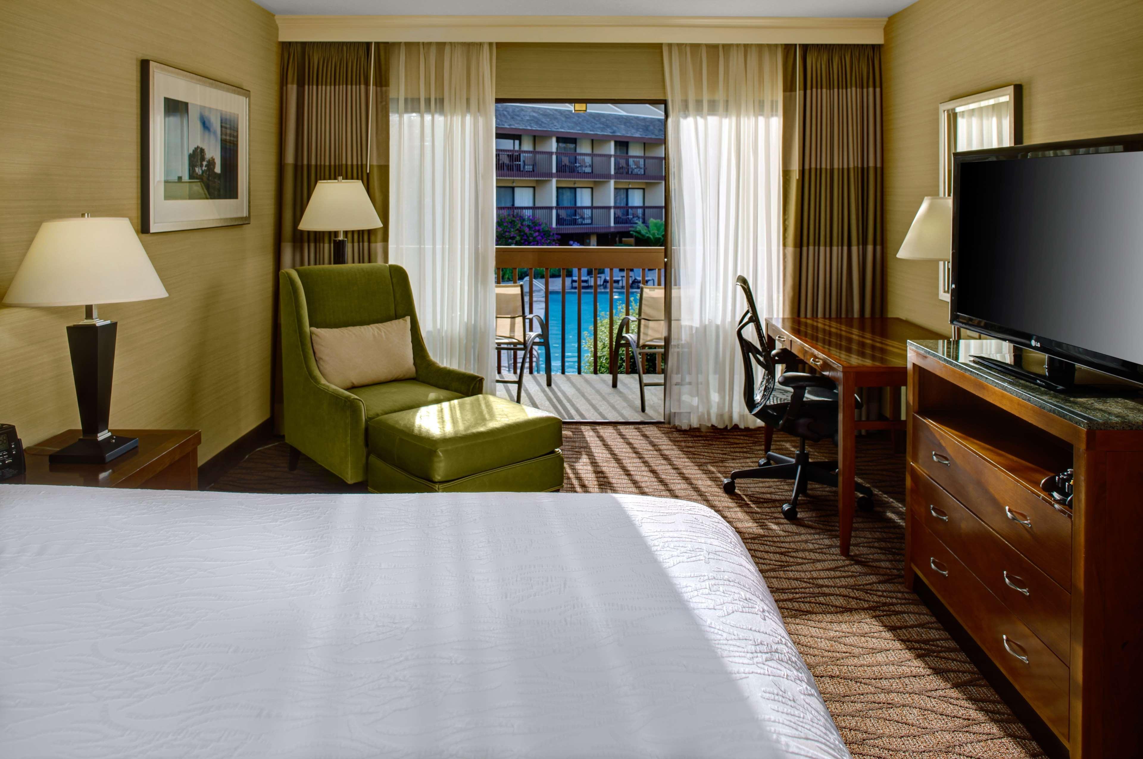 Hilton Garden Inn Monterey Exterior foto
