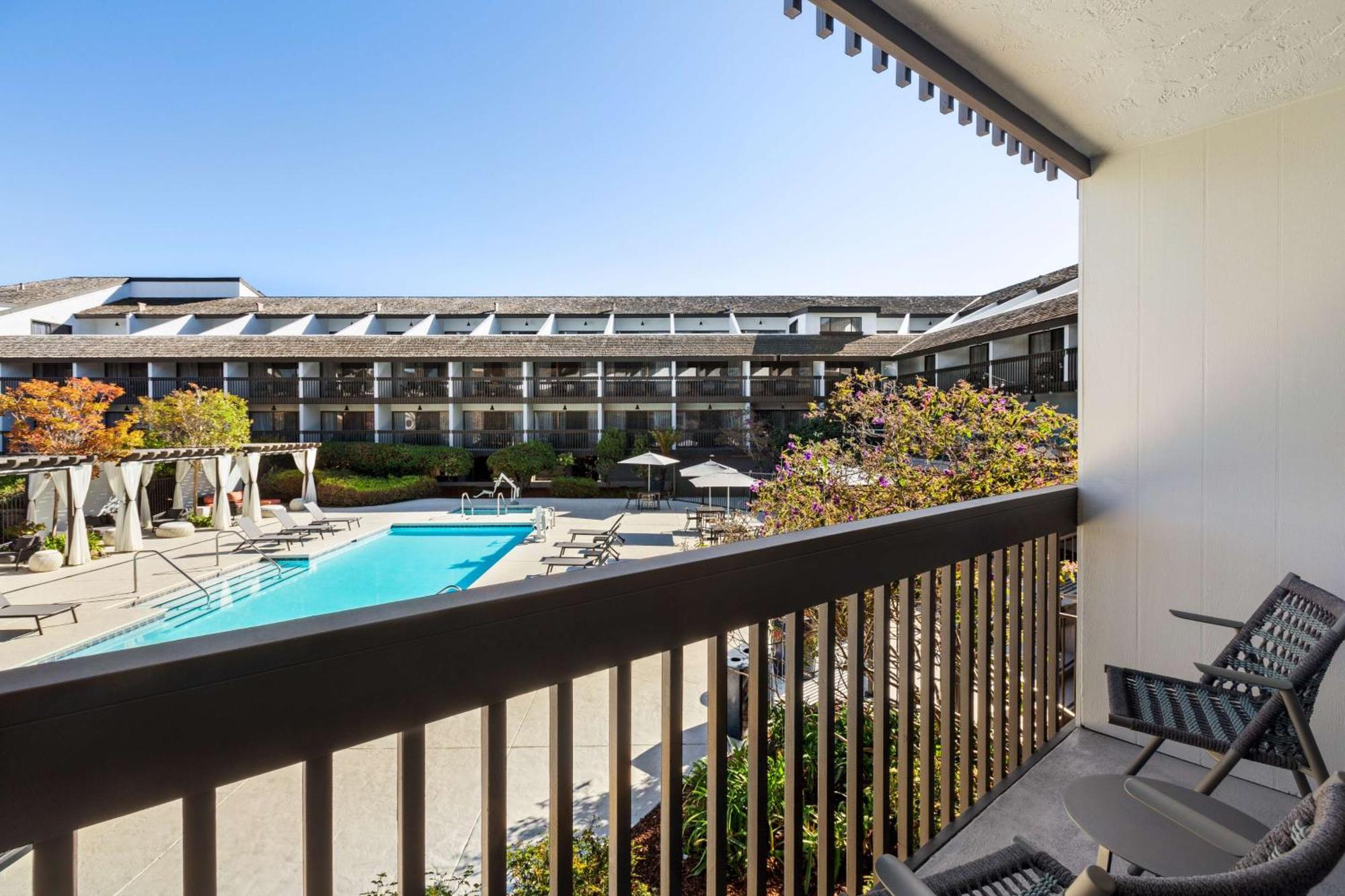 Hilton Garden Inn Monterey Exterior foto