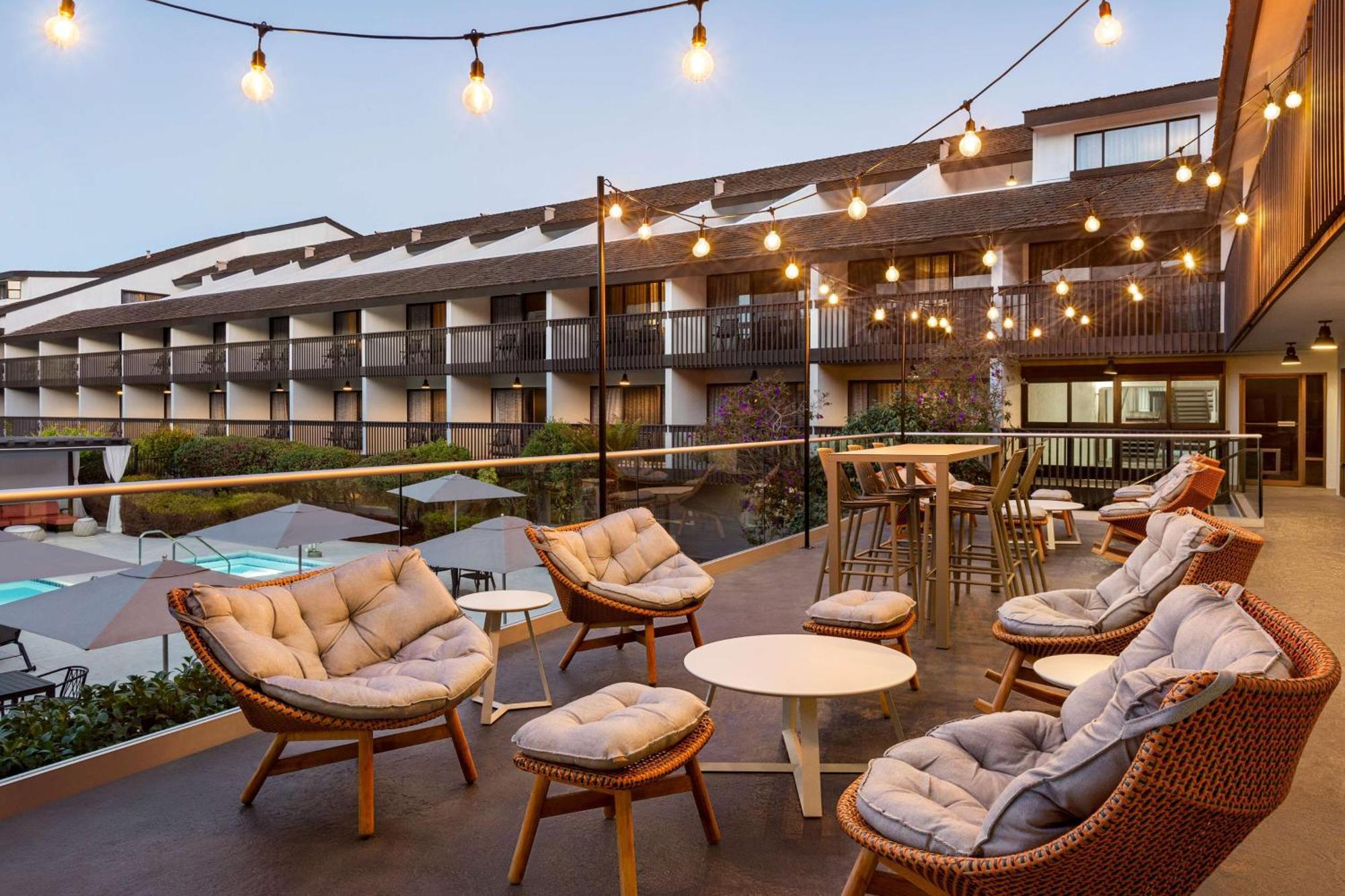 Hilton Garden Inn Monterey Exterior foto