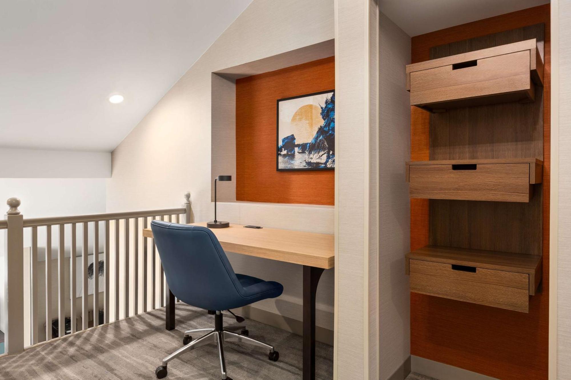 Hilton Garden Inn Monterey Exterior foto